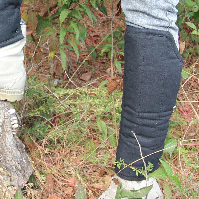 Padded Cotton Battle Cry Full Leg Greaves Set - Medieval Depot