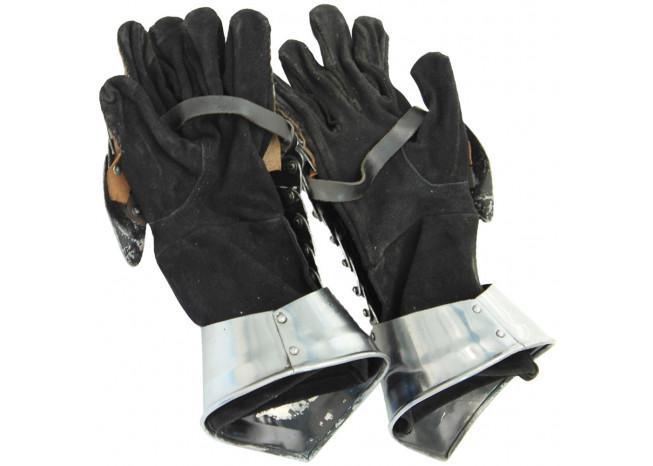 Medieval Knight Gothic Style Functional Armor Gauntlets - Medieval Depot