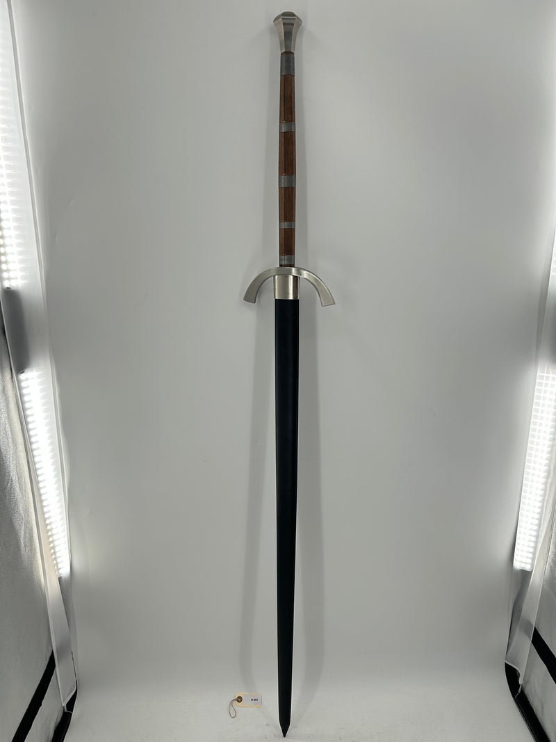 Battle-Ready Zweihander – Oakeshott Type XVIIIe Great War Sword