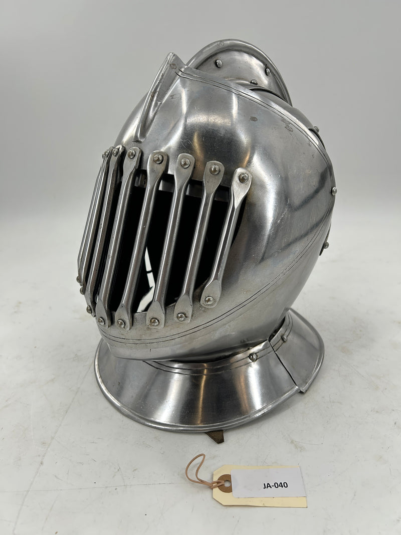 Close Helmet with Barred Grill Visor – 16 Gauge Steel