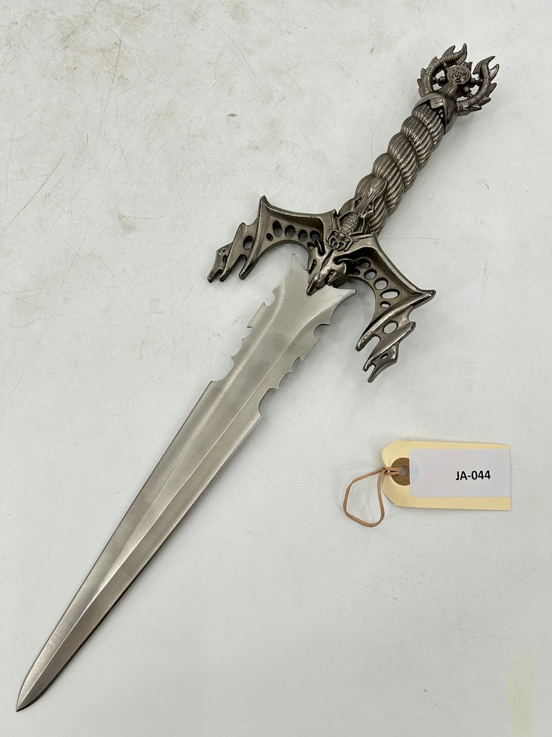 Gothic Fantasy Dagger – Ornate Metal Hilt with Serrated Blade and Wooden Display Stand