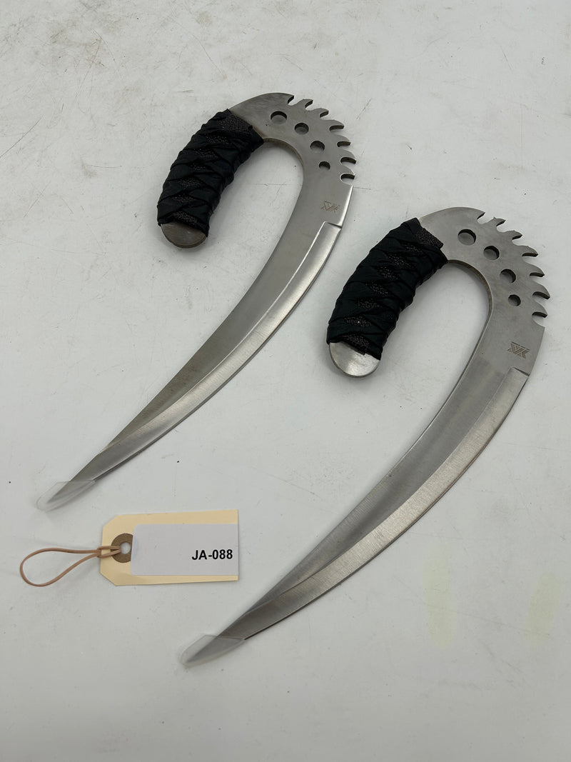 Crescent Slasher Knife Set – Curved Blades with Leather-Wrapped Handles