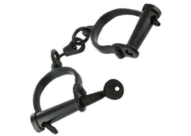 Hand Forged Iron Shackles Medieval Dungeon Black - Medieval Depot