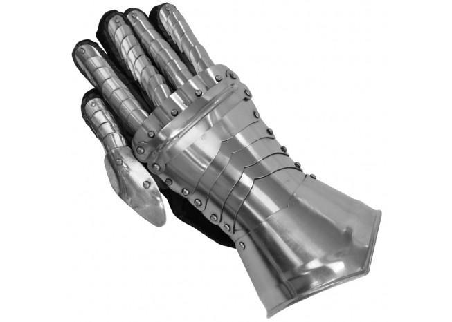 Medieval Knight Gothic Style Functional Armor Gauntlets - Medieval Depot